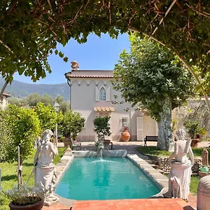 Ninfeo Dell' Arancera , Calci Italien